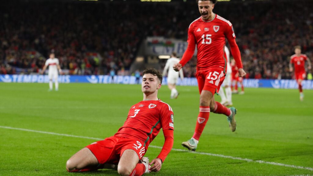 3830422 77841368 2560 1440