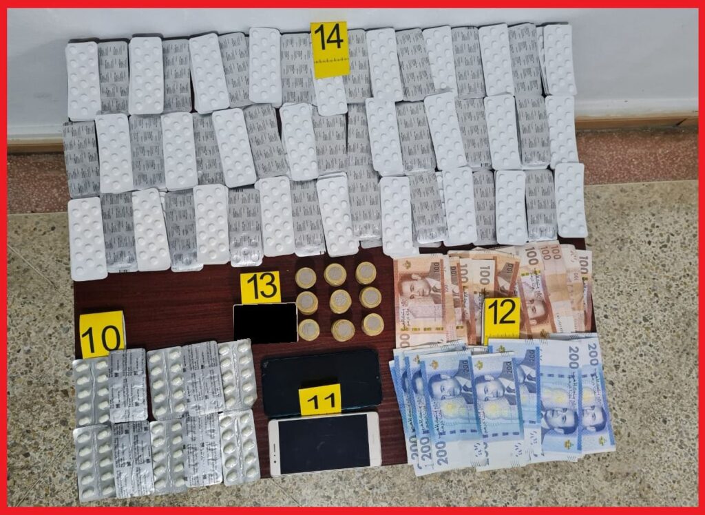 في عمليتين بمراكش وبني انصار.. توقيف ثلاثة أشخاص وحجز أكثر من 3000 قرص طبي مهلوس قرقوبي