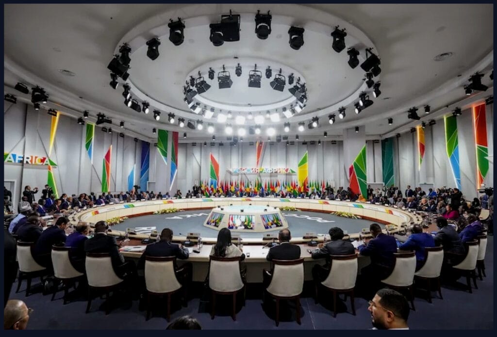 بوريطة يمثل المغرب في “مؤتمر روسيا-إفريقيا” وبوتين يشيد بجهود القارة Img 1193