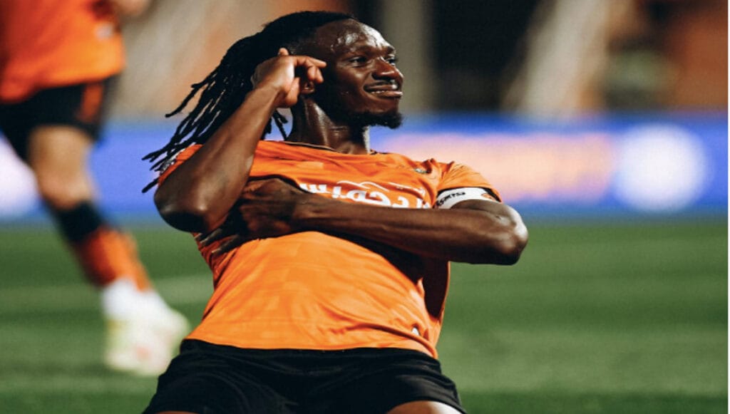 “نهضة بركان يعزز صدارته بفوز مثير على حسنية أكادير في الدوري الاحترافي” Img 1475