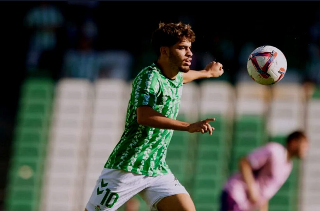 “الزلزولي يقود ريال بيتيس إلى التأهل في كأس ملك إسبانيا بهدف حاسم” Img 1792