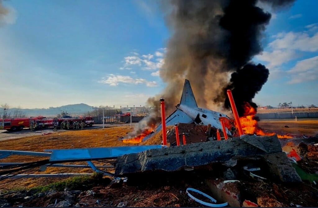 كارثة جوية في كوريا الجنوبية:الحصيلة بلغت 174 قتيلاً إثر تحطم طائرة بمطار موآن الدولي Img 2505