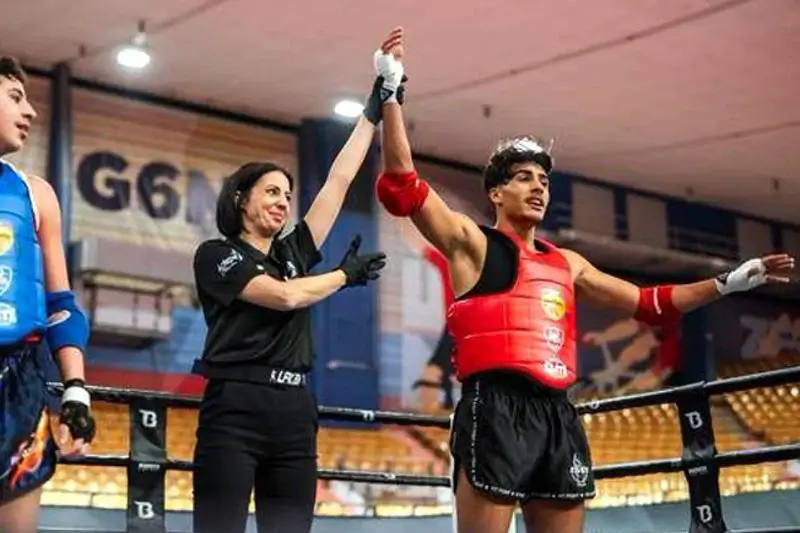 البطل المغربي أحمد الرايسي يحقق لقب البطولة الوطنية البلجيكية في “موي طاي”. Muay thai 1