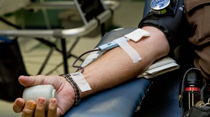 مركز تحاقن الدم بوجدة يطلق نداءً مستعجلاً للتبرع. التبرع بالدم