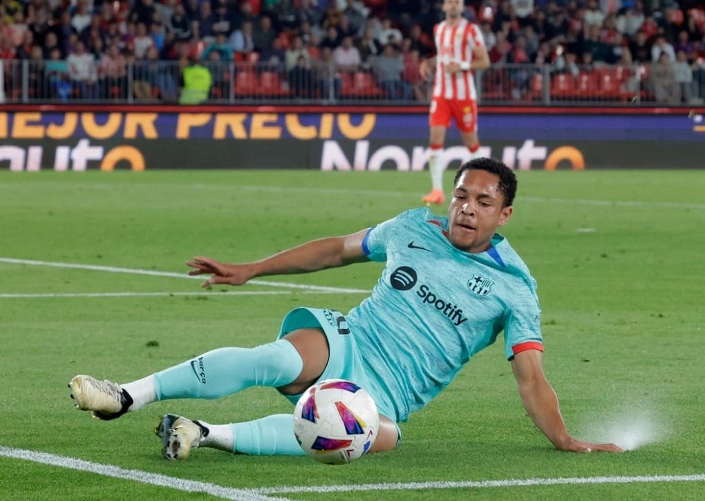 فيتور روكي ينتقل من برشلونة إلى بالميراس بعقد طويل الأمد Img 3294