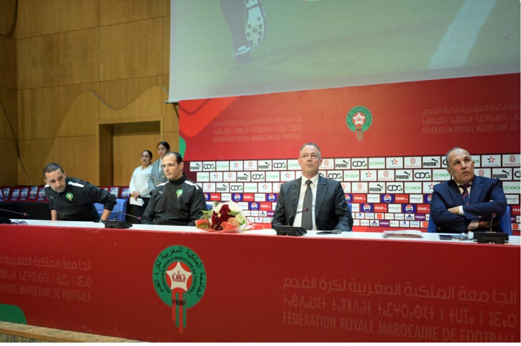 لقجع يؤكد أهمية التكوين في التحكيم ويبرز تأثير التكنولوجيا على المجال Img 4386