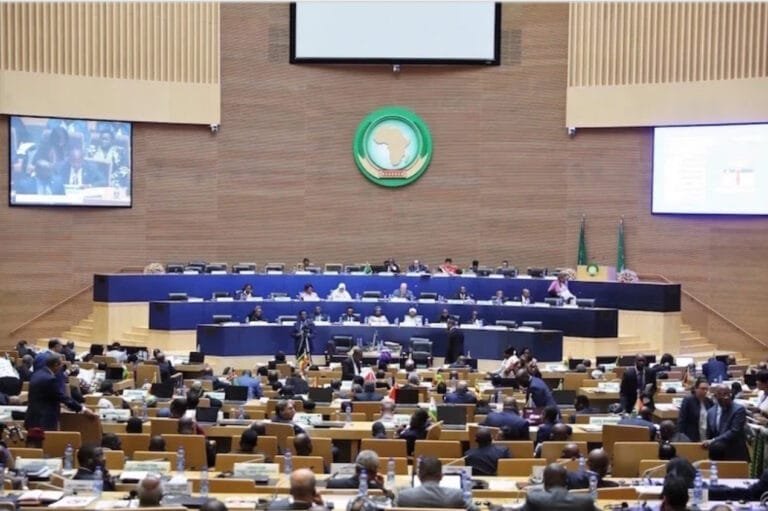 القمة الإفريقية الـ 38 تواصل أشغالها بانتخاب قيادات جديدة Img 4529