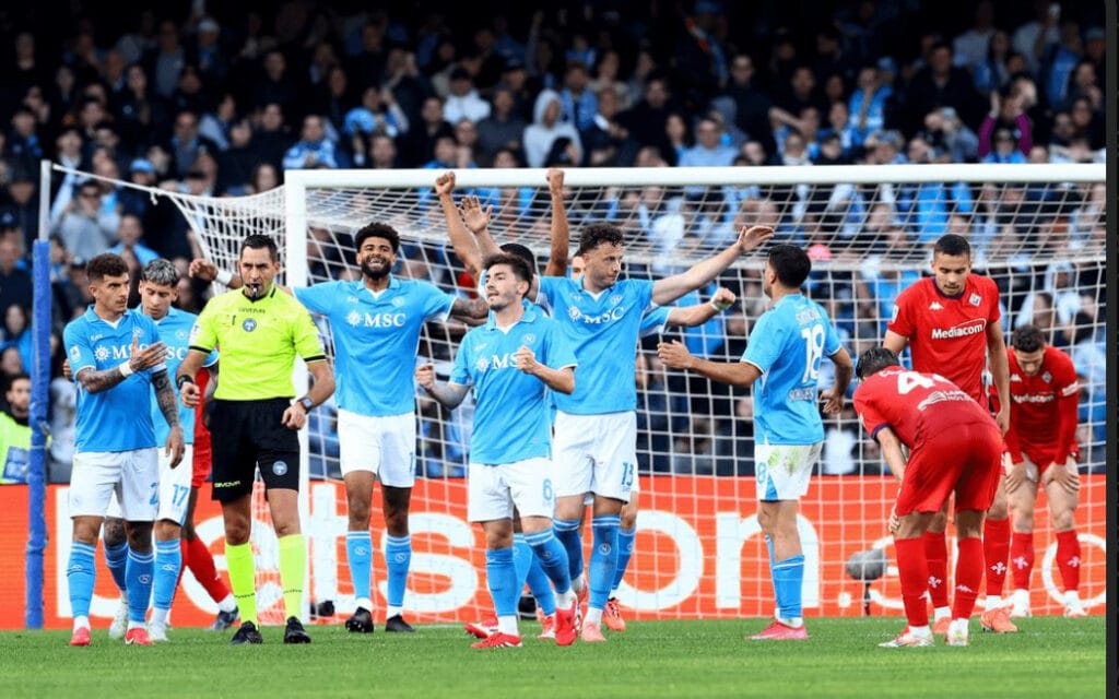 نابولي يعود إلى سكة الانتصارات Img 3959