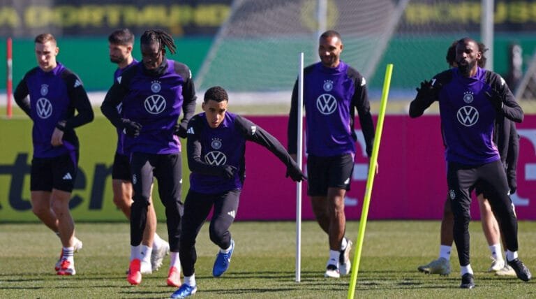 المنتخب الألماني يواصل تحضيراته لملاقاة إيطاليا في ربع نهائي دوري الأمم الأوروبية Img 4647