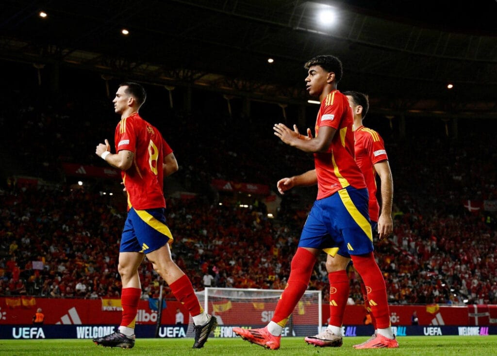 إسبانيا تبدأ تحضيراتها لملاقاة هولندا في ربع نهائي دوري الأمم الأوروبية Img 4650