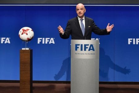 فيفا يعدّل قانون حراس المرمى: عقوبة جديدة للحد من إضاعة الوقت Img 5031