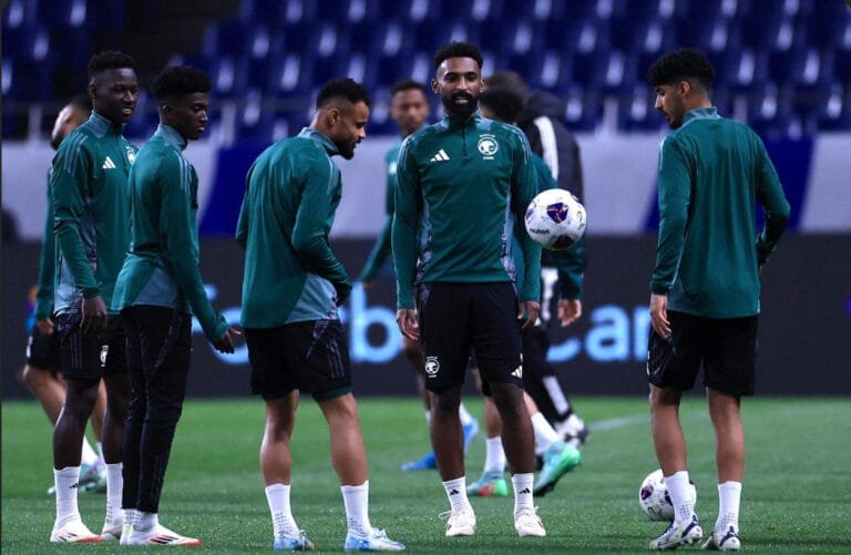 المنتخب السعودي يختتم تحضيراته لملاقاة اليابان في تصفيات كأس العالم Img 5093