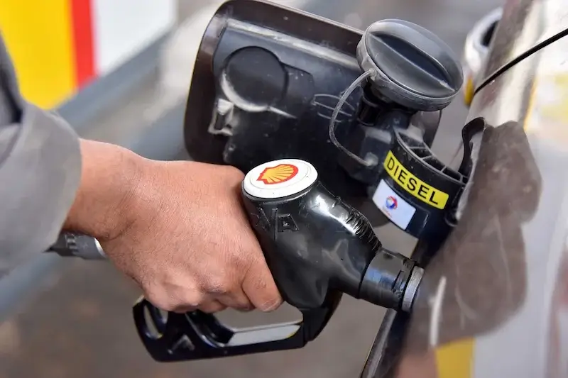 توقعات بانخفاض أسعار المحروقات في المغرب . Carburants