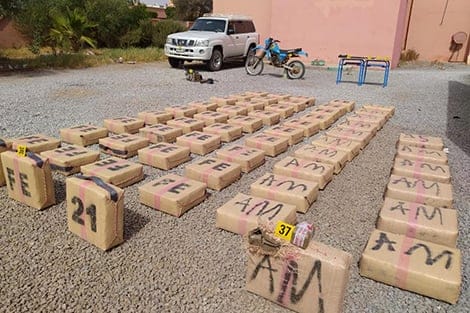 أمن كلميم ينجح في إحباط تهريب المخدرات والهجرة السرية Drogue guelmim1 395863691