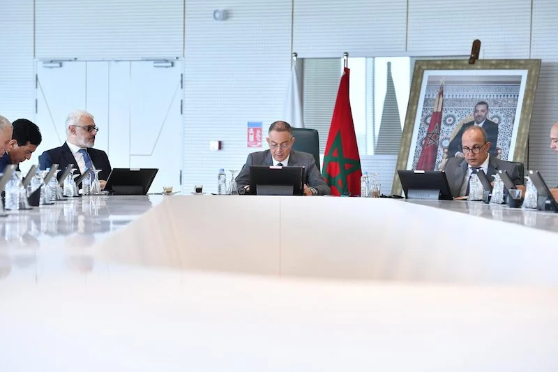 اجتماع مكتب الجامعة الملكية المغربية لكرة القدم يُفرز قرارات تنظيمية جديدة Lekjaa