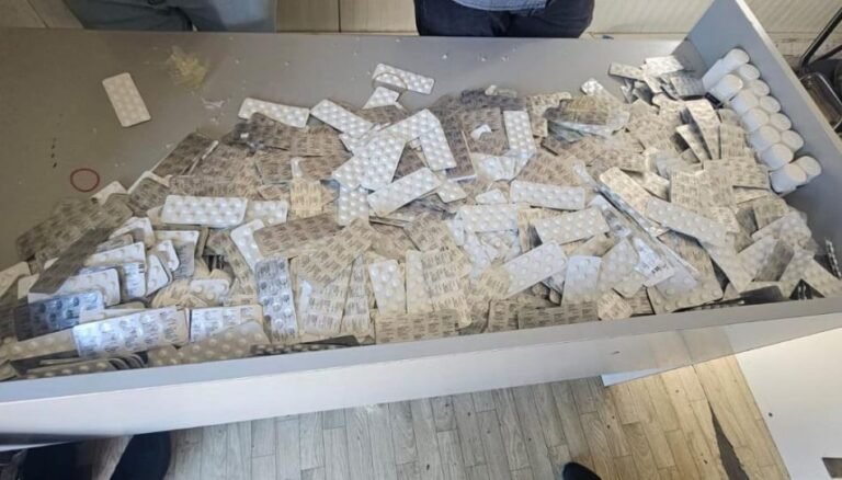 إجهاض محاولة لتهريب 21 ألف قرص مخدر داخل لعب أطفال بميناء طنجة المتوسط Img 2616