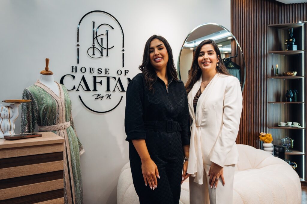 ندى ونوار شابتين تترجمان شغفهما بالتراث المغربي في “دار القفطان” Img 3736