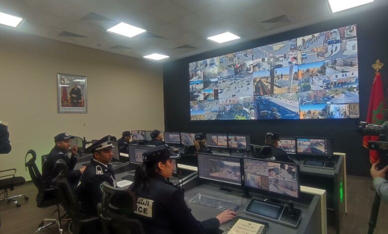 افتتاح قاعة متطورة للمراقبة بالكاميرات لتعزيز الأمن بالمدينة العتيقة بمراكش Img 5467