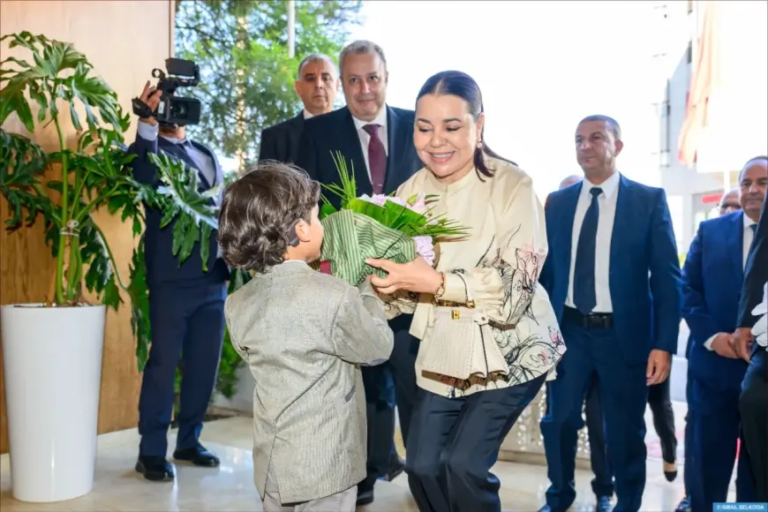 الأميرة للا أسماء تترأس حفل نهاية السنة الدراسية لمؤسسة للا أسماء بالرباط Img 2680