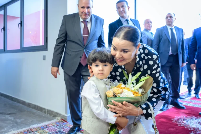 الأميرة للا أسماء تترأس بالرباط “يوم المريض” للمصابين بالصمم وإطلاق برنامج “السماعة الطبية للجميع” Img 3902