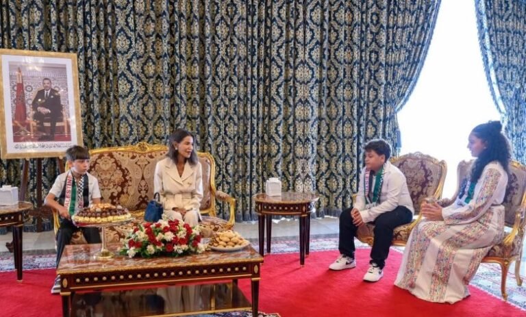 الأميرة للا مريم تستقبل الأطفال المقدسيين المشاركين في المخيم الصيفي بالرباط IMG